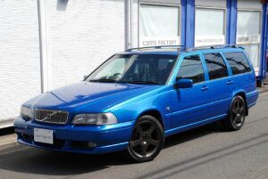 VOLVO　ボルボ　V70R